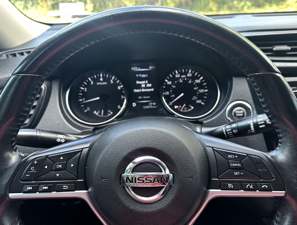 2017 Nissan Rogue Image 14