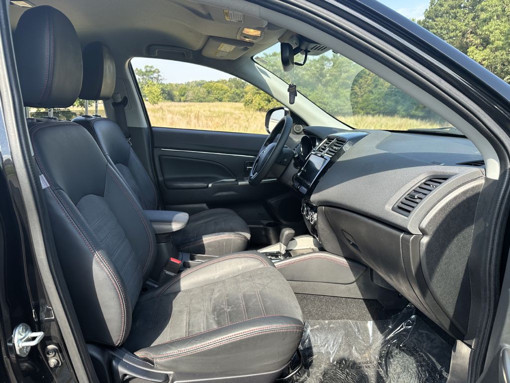 2019 Mitsubishi Outlander Image 10