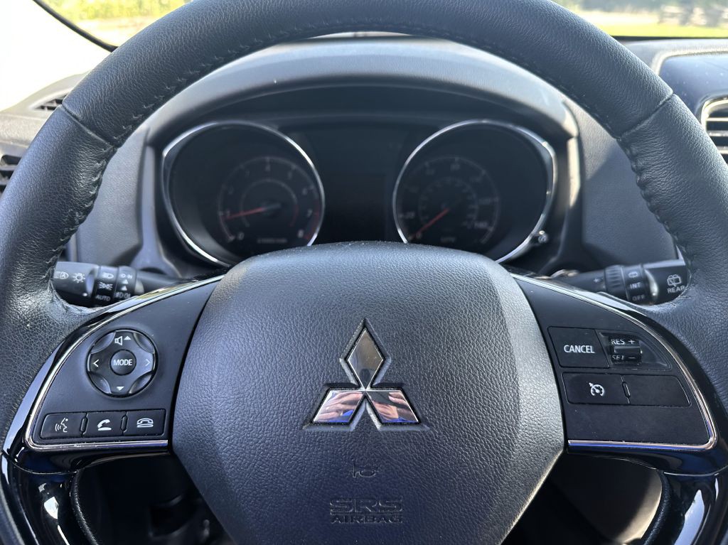 2019 Mitsubishi Outlander Image 12