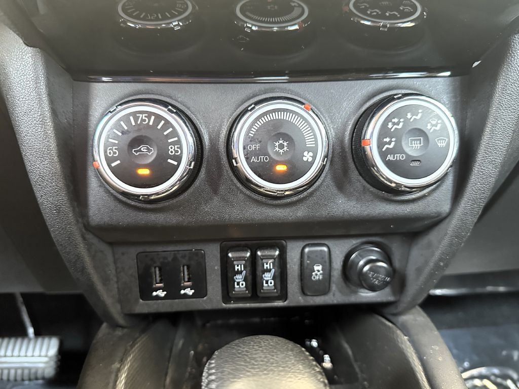 2019 Mitsubishi Outlander Image 14