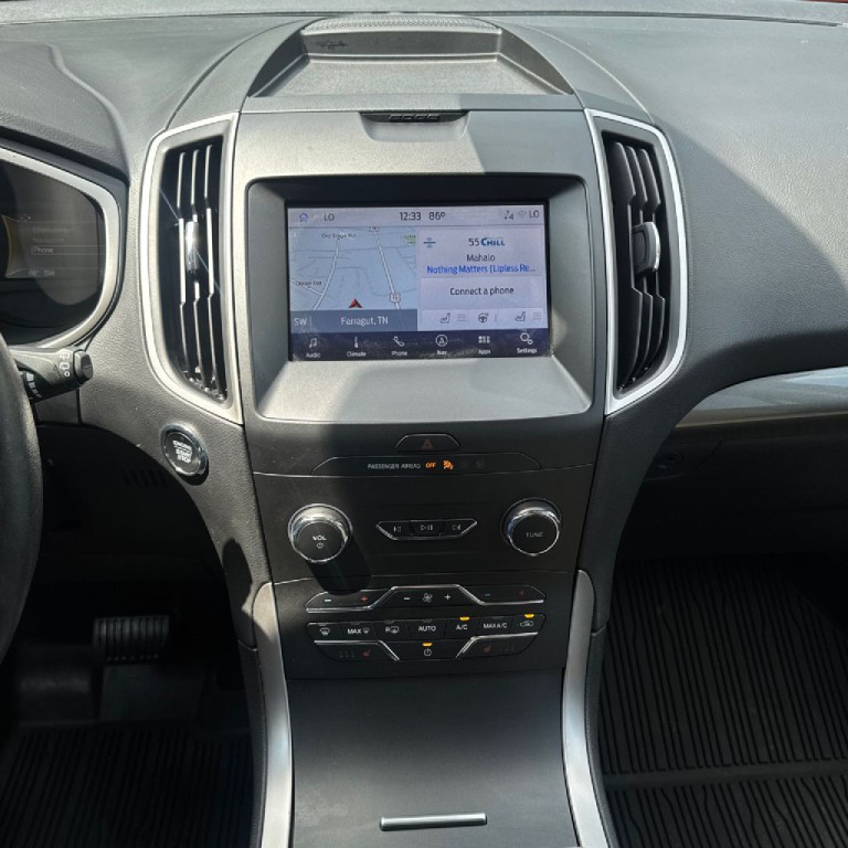2020 Ford Edge Image 9