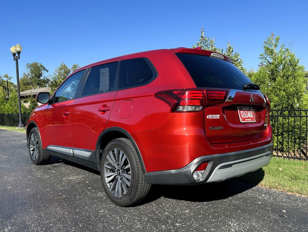 2019 Mitsubishi Outlander Image 3