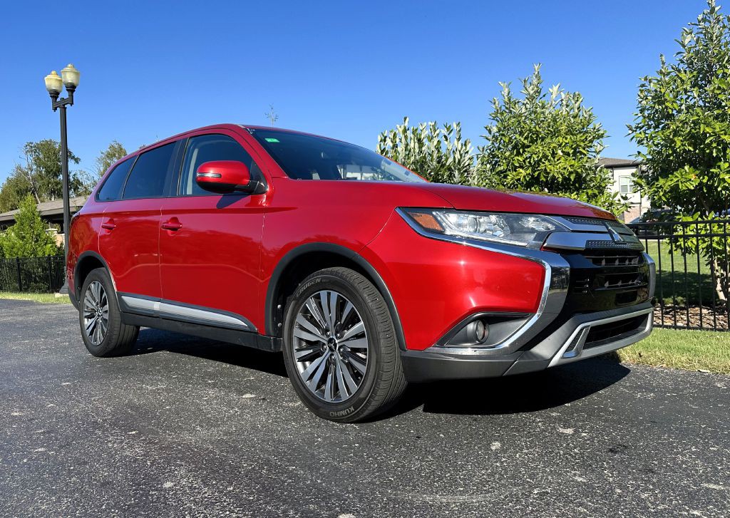 2019 Mitsubishi Outlander Image 4