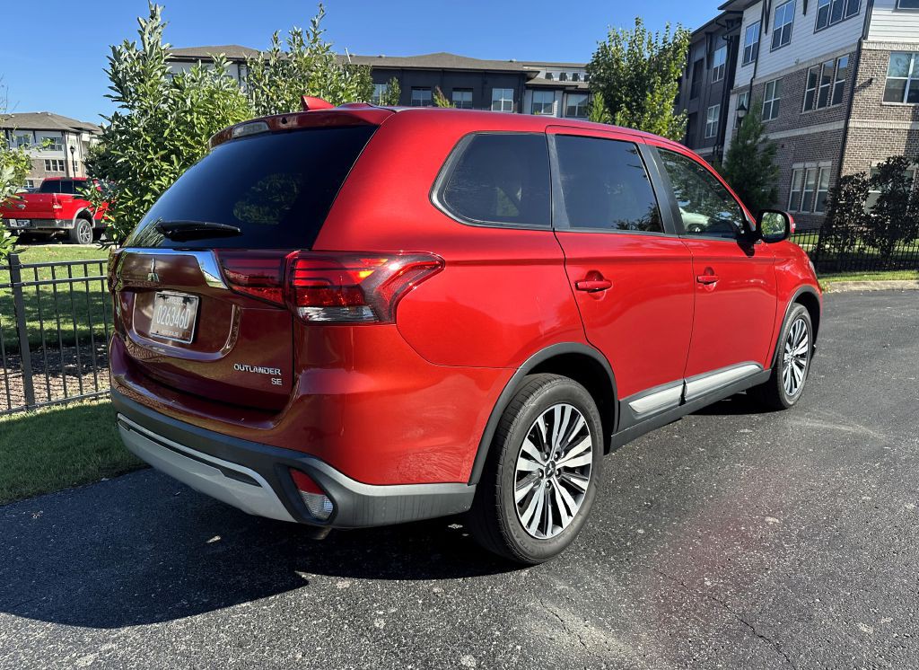 2019 Mitsubishi Outlander Image 6