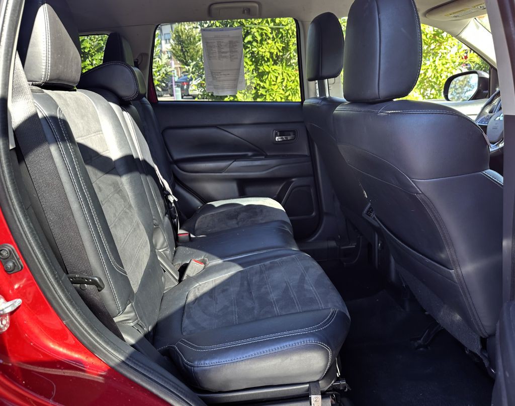 2019 Mitsubishi Outlander Image 11