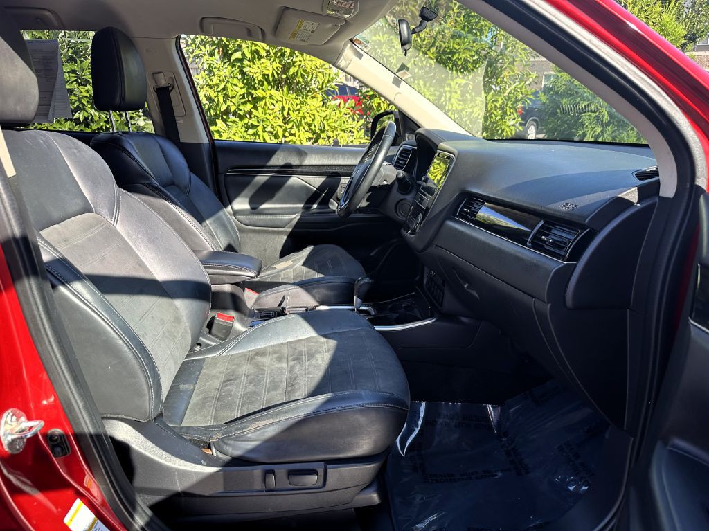 2019 Mitsubishi Outlander Image 12