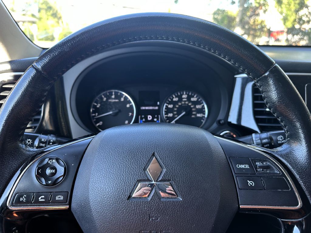 2019 Mitsubishi Outlander Image 13
