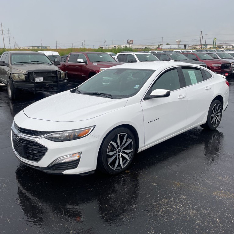 2023 Chevrolet Malibu Image 1