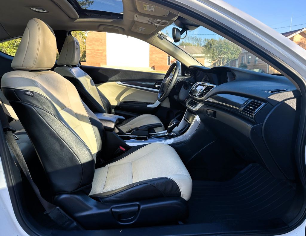 2015 Honda Accord Image 11