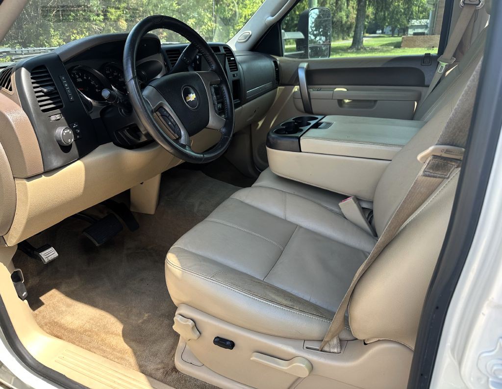 2013 Chevrolet Silverado 1500 Image 3