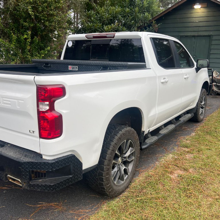 2019 Chevrolet Silverado 1500 Image 2