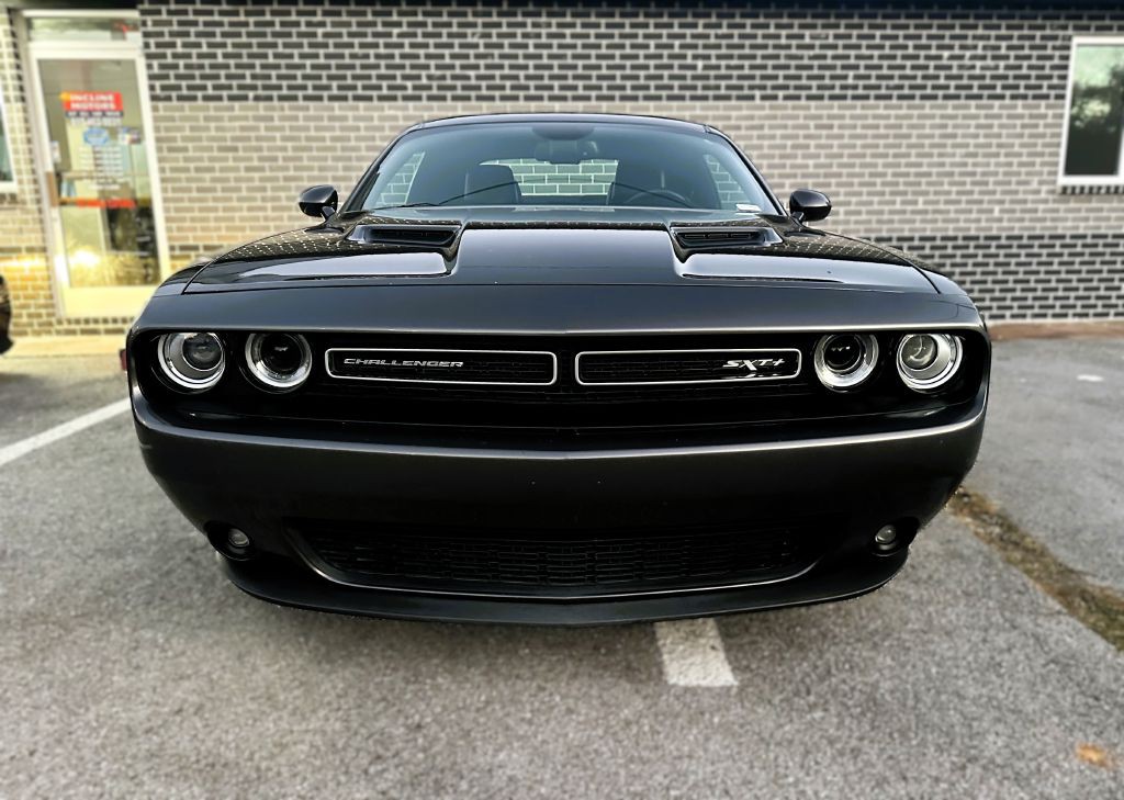 2015 Dodge Challenger Image 3