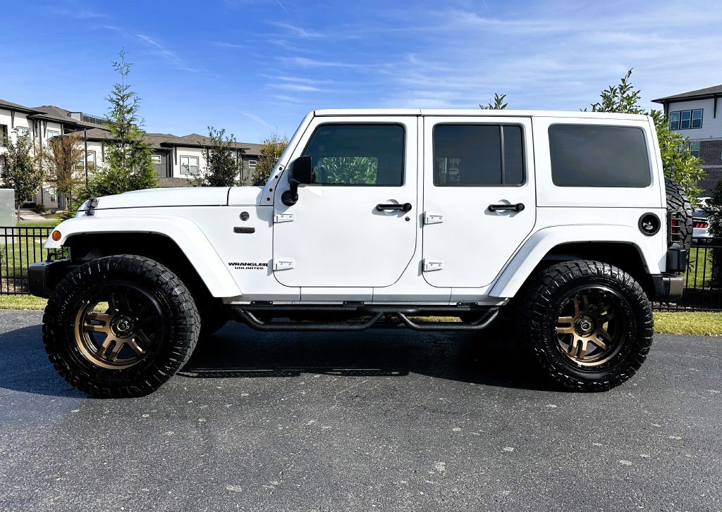 2017 Jeep Wrangler Unlimited Image 2
