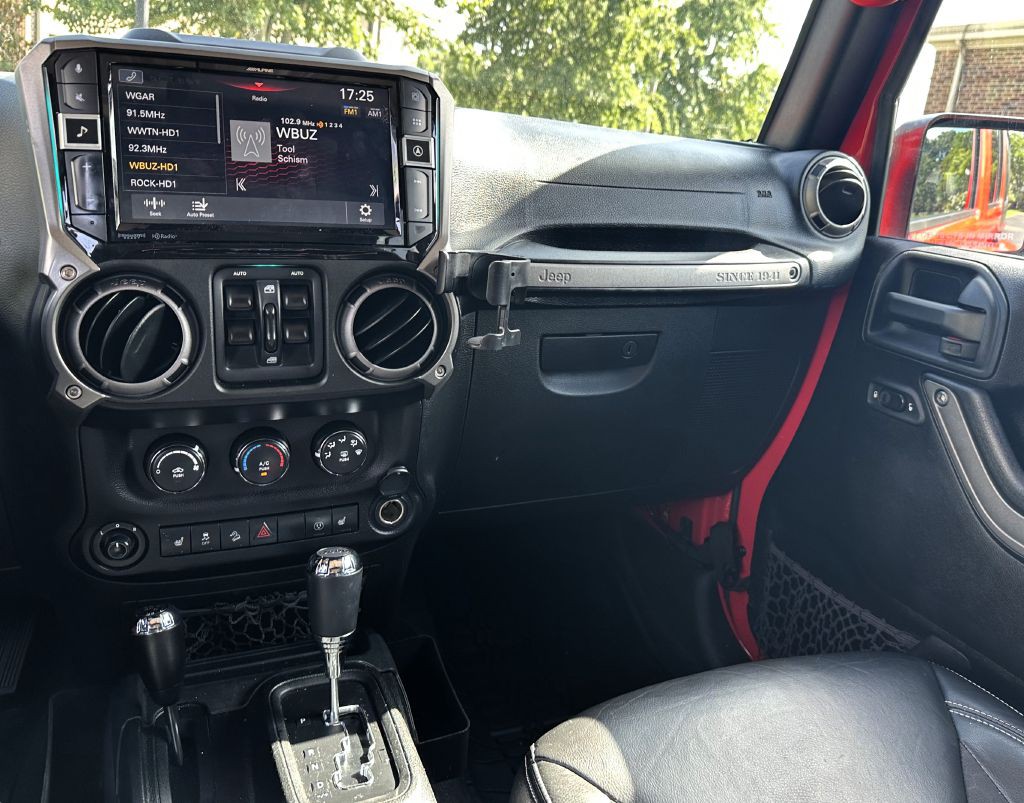 2017 Jeep Wrangler Unlimited Image 9