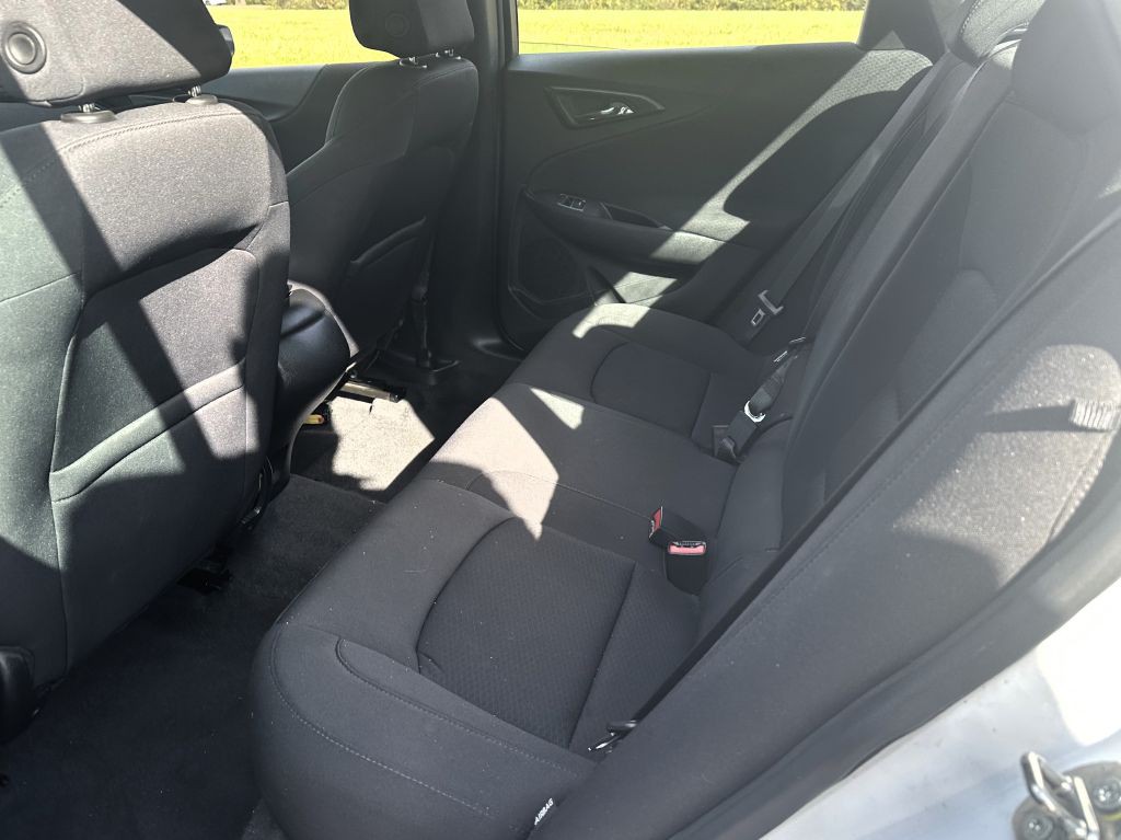 2021 Chevrolet Malibu Image 8