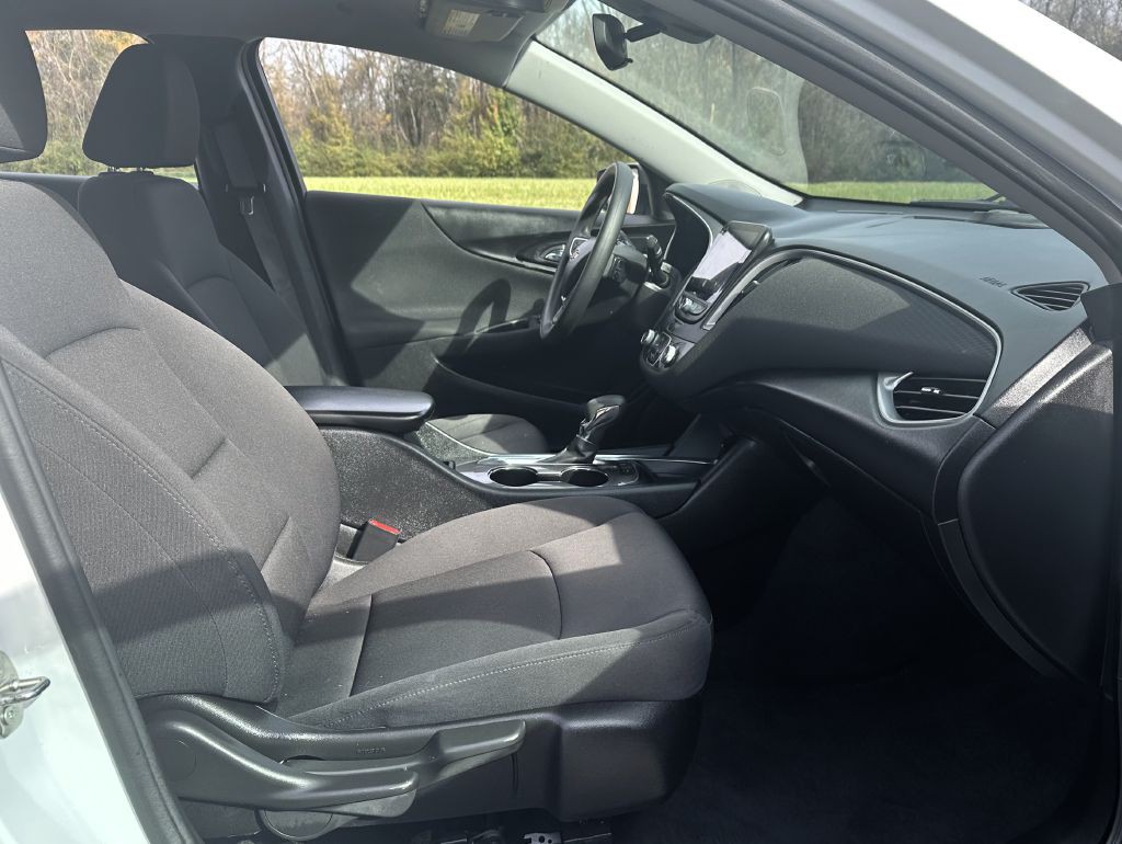 2021 Chevrolet Malibu Image 12