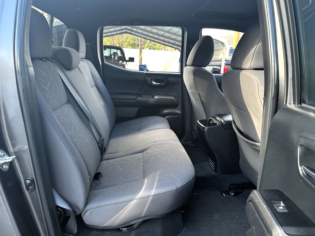 2016 Toyota Tacoma Image 7