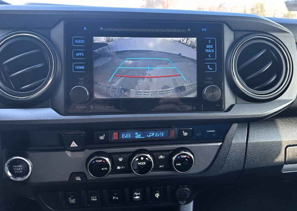 2016 Toyota Tacoma Image 10