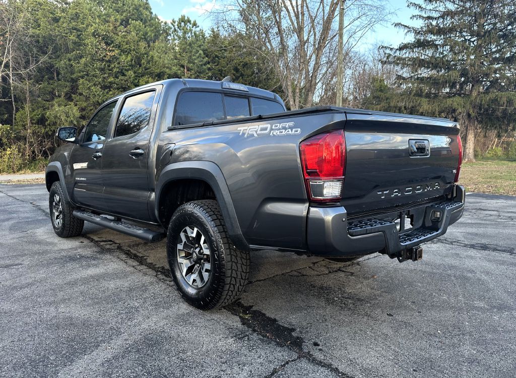 2016 Toyota Tacoma Image 13