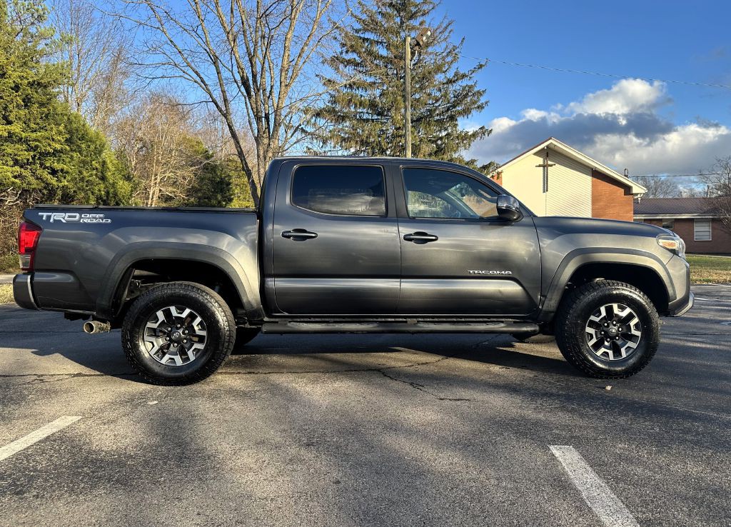 2016 Toyota Tacoma Image 14