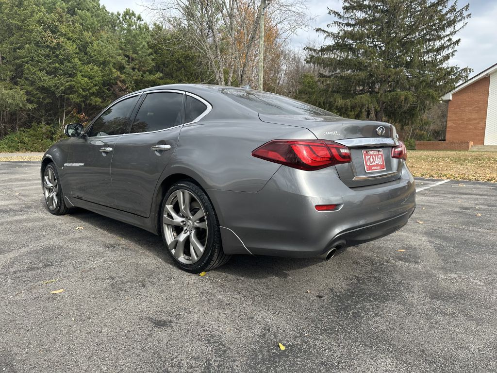 2016 INFINITI Q70 Image 4