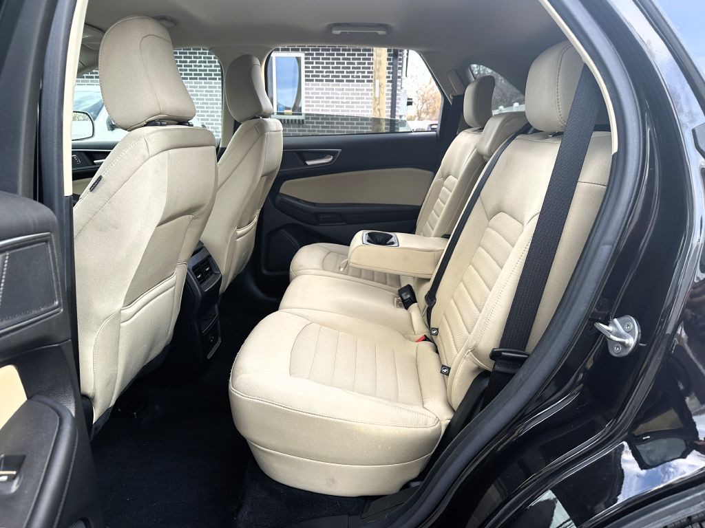 2022 Ford Edge Image 5