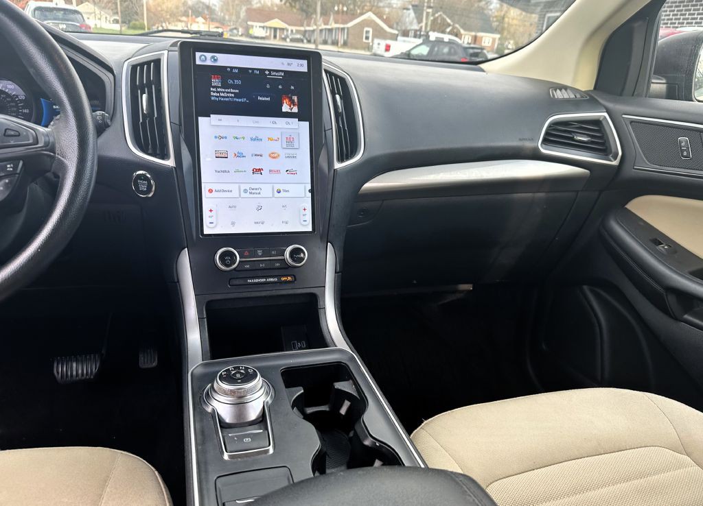 2022 Ford Edge Image 7