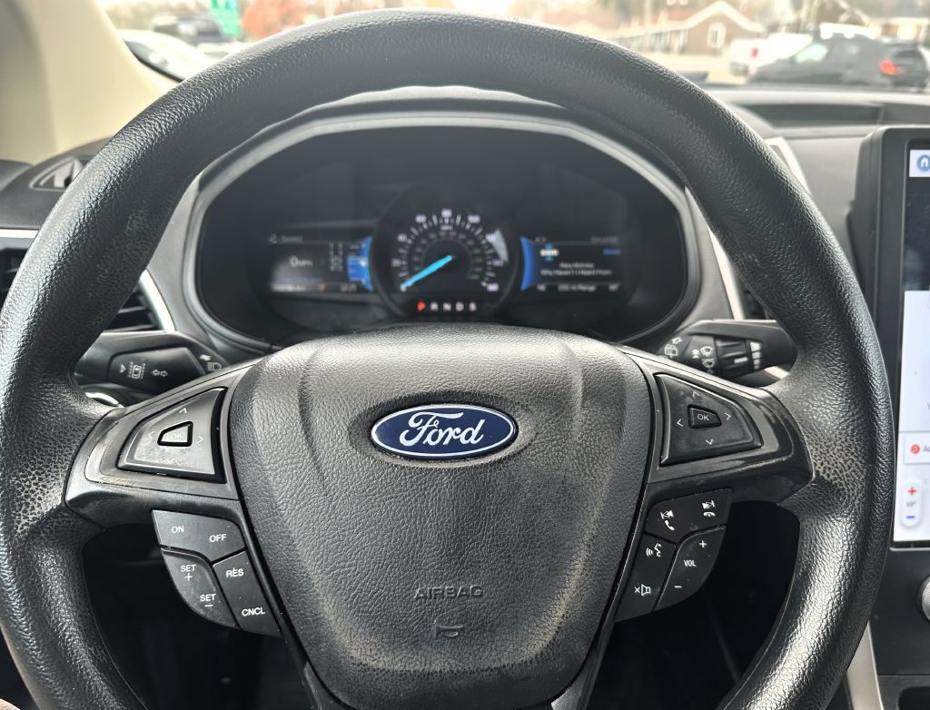 2022 Ford Edge Image 8