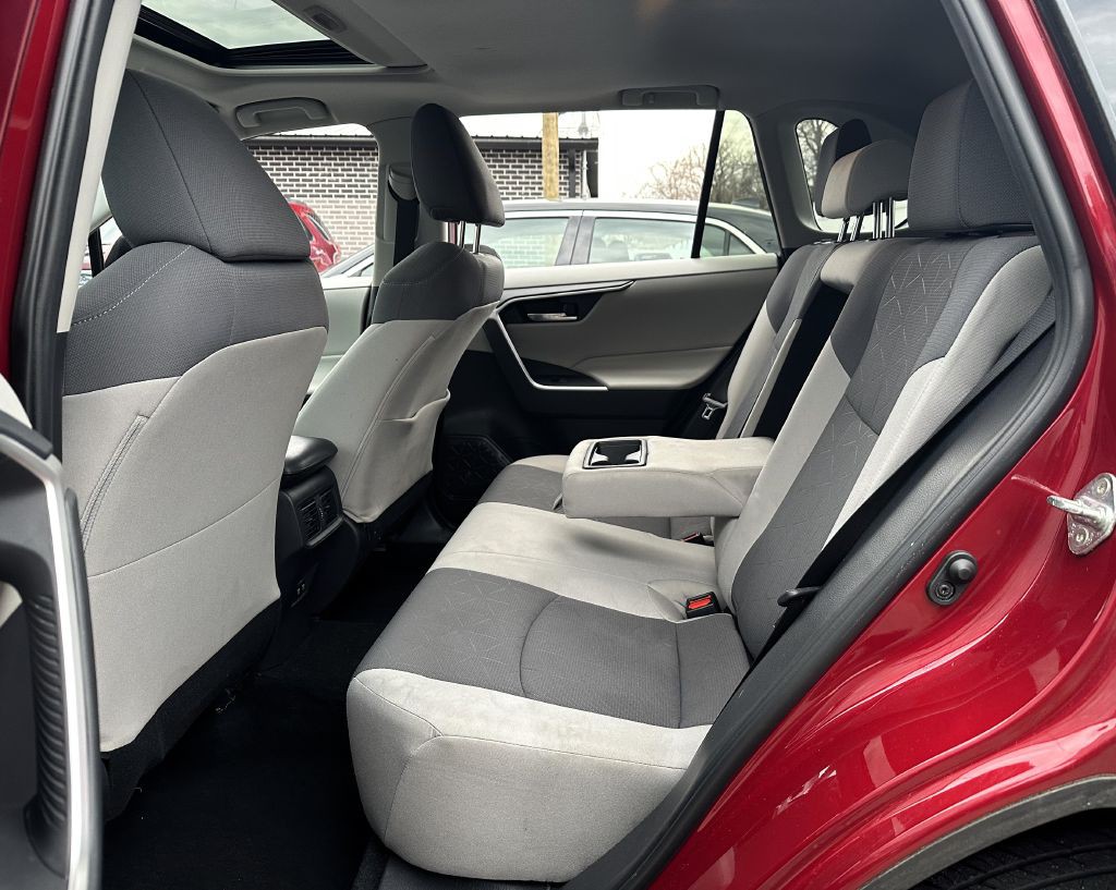 2019 Toyota Rav4 Image 4