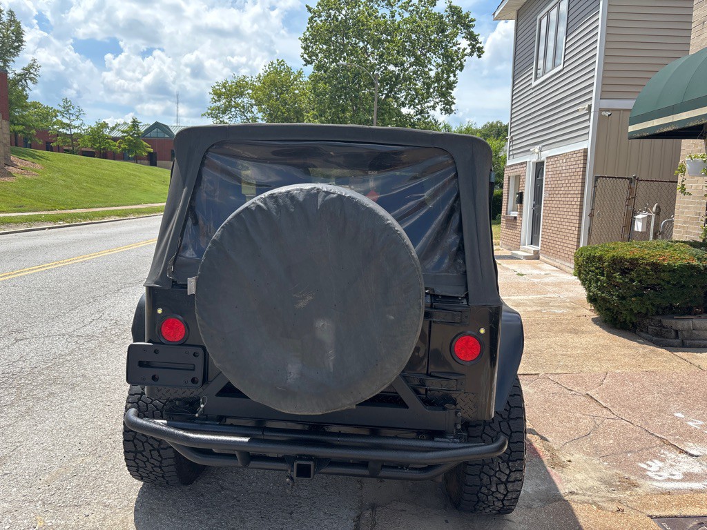 2004 Jeep Wrangler Image 8