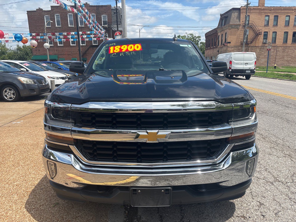 2018 Chevrolet Silverado 1500 Image 2