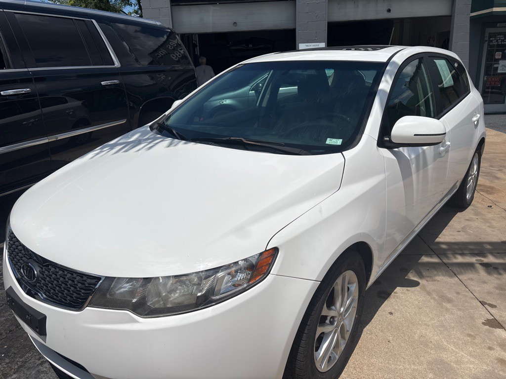 2011 Kia Forte Image 3