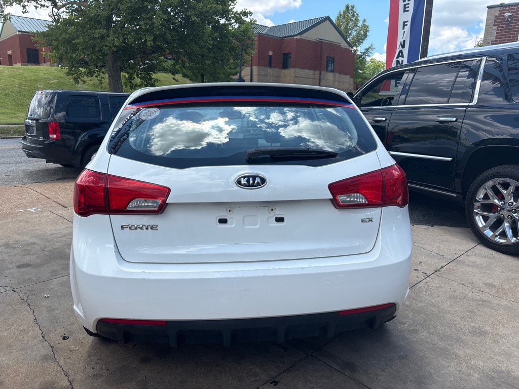 2011 Kia Forte Image 8