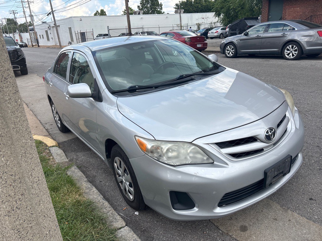 2013 Toyota Corolla Image 3