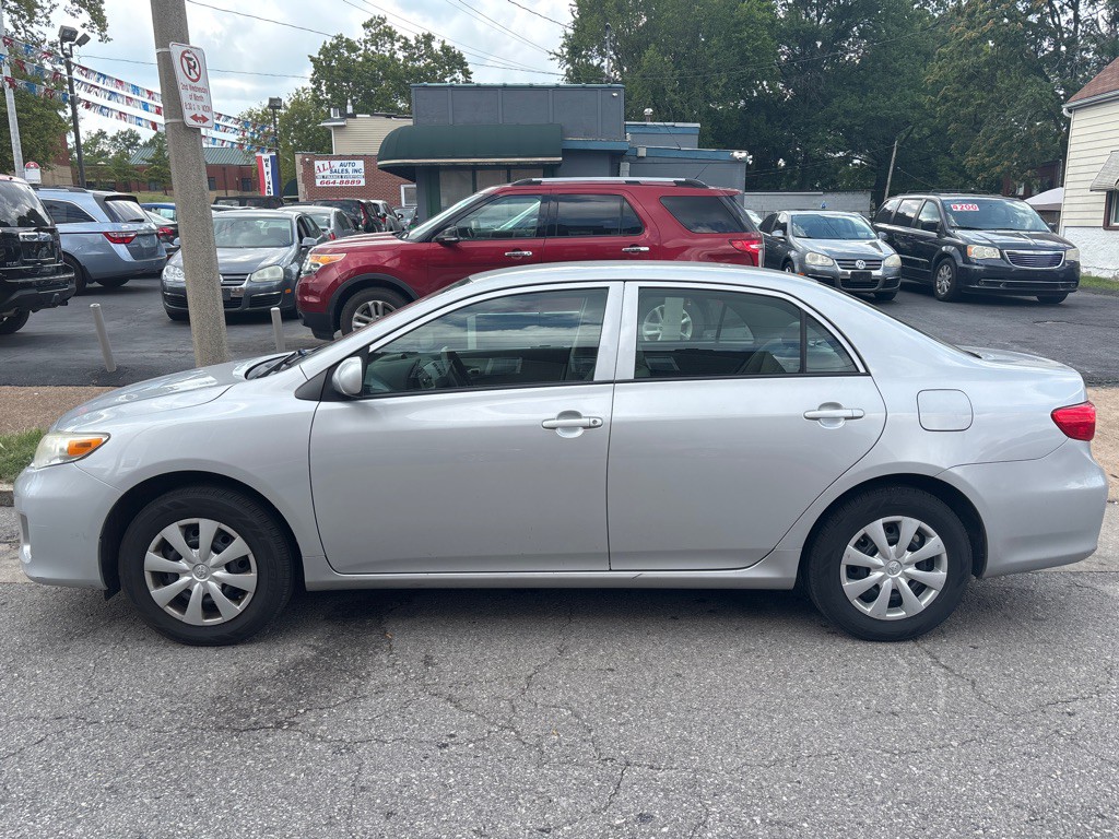 2013 Toyota Corolla Image 5