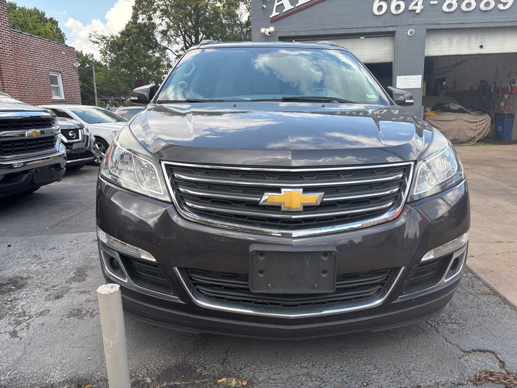 2014 Chevrolet Traverse Image 2