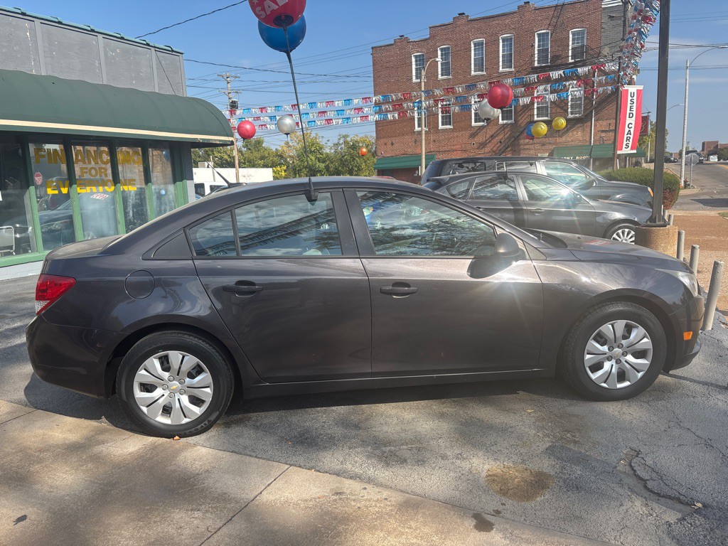 2014 Chevrolet Cruze Image 4