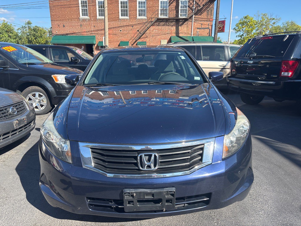 2010 Honda Accord Image 2