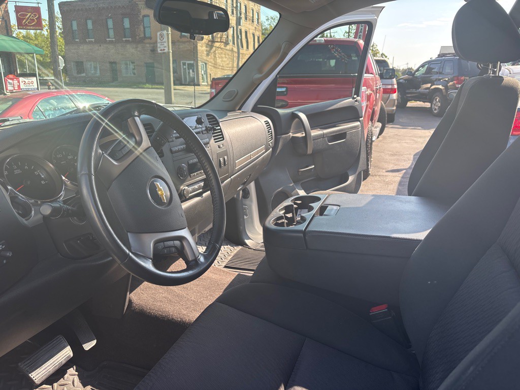 2011 Chevrolet Silverado 1500 Image 5