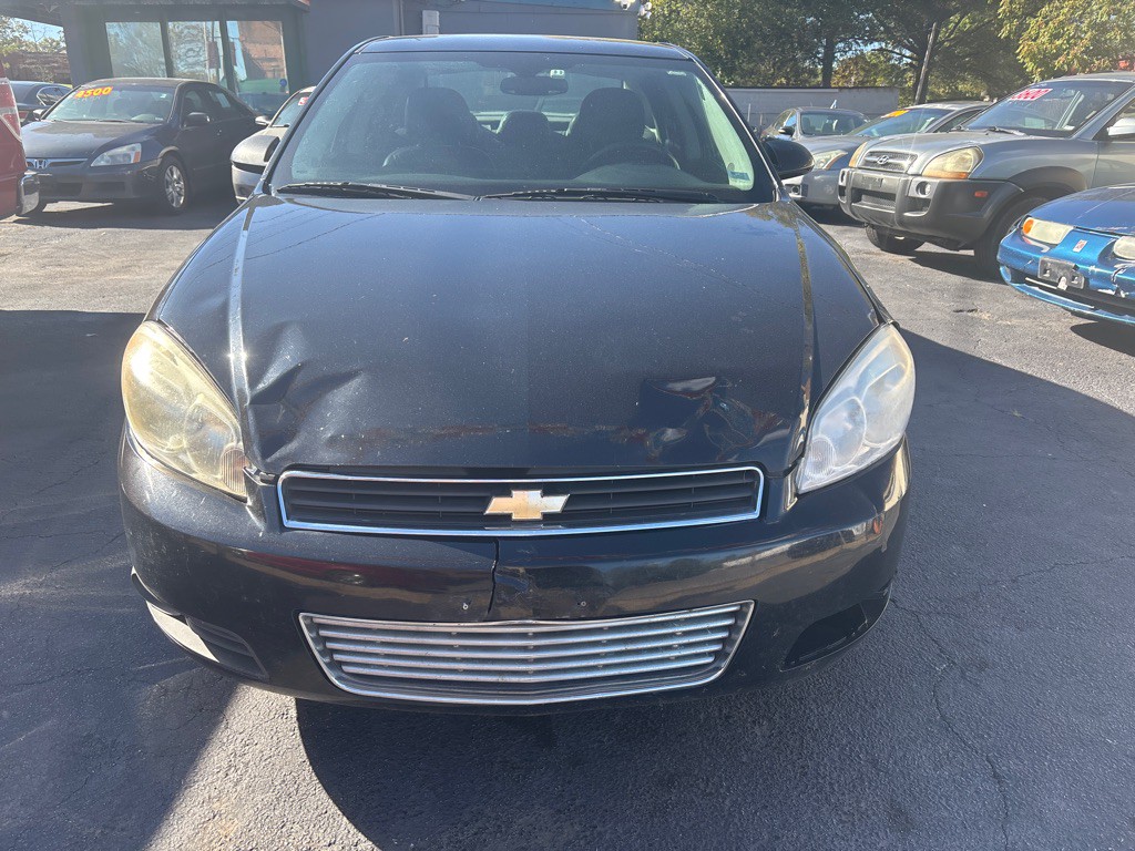 2010 Chevrolet Impala Image 2