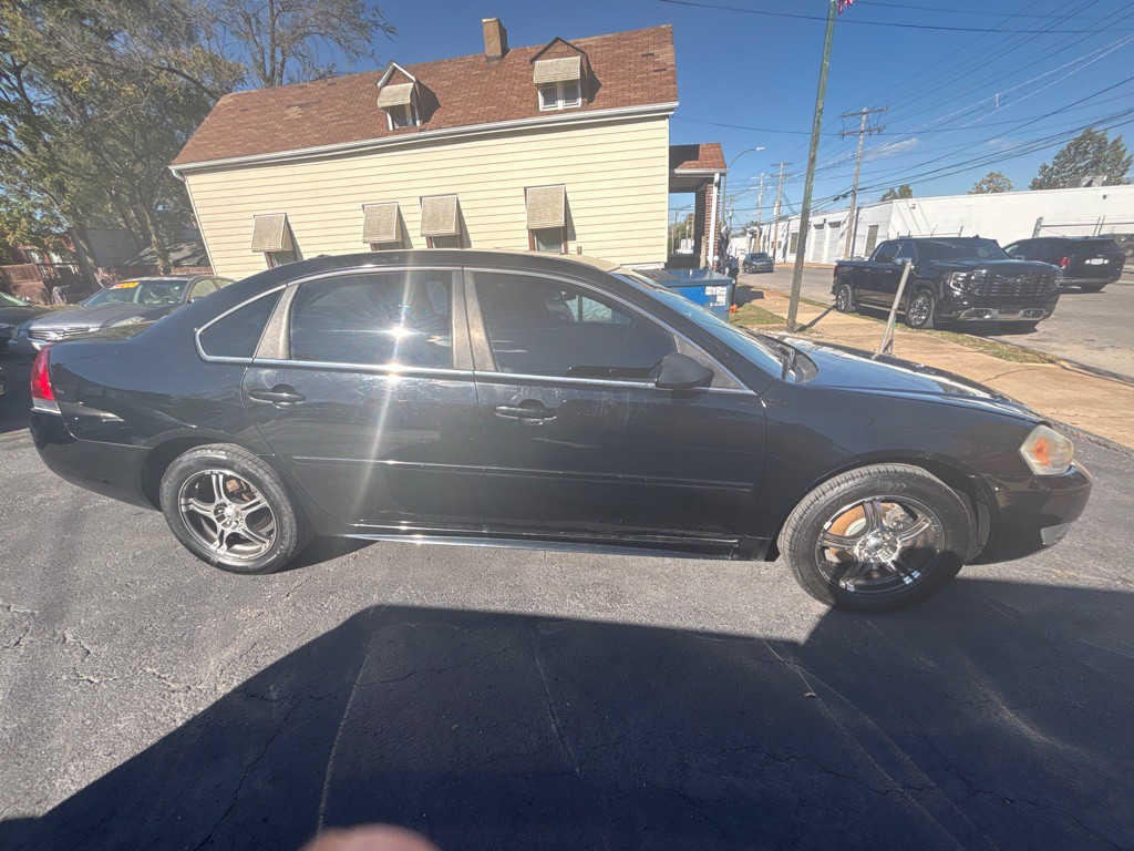 2010 Chevrolet Impala Image 4