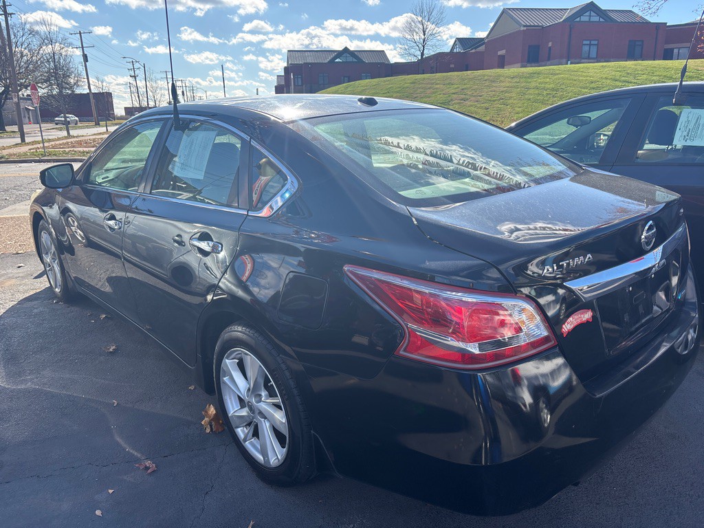 2013 Nissan Altima Image 4