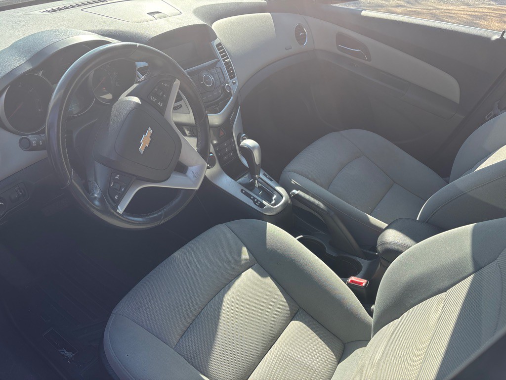 2014 Chevrolet Cruze Image 5