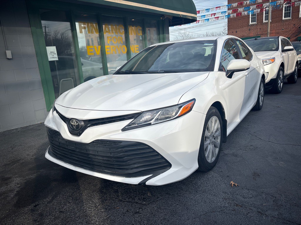 2018 Toyota Camry Image 3