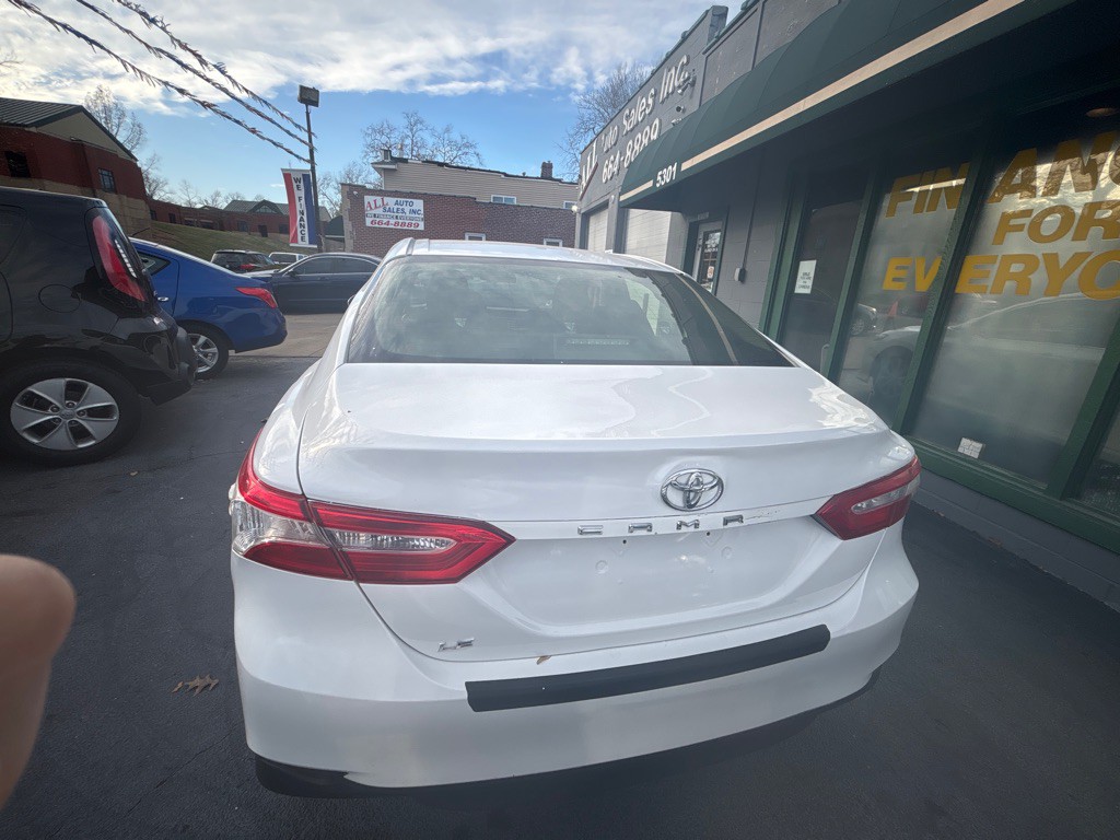 2018 Toyota Camry Image 8