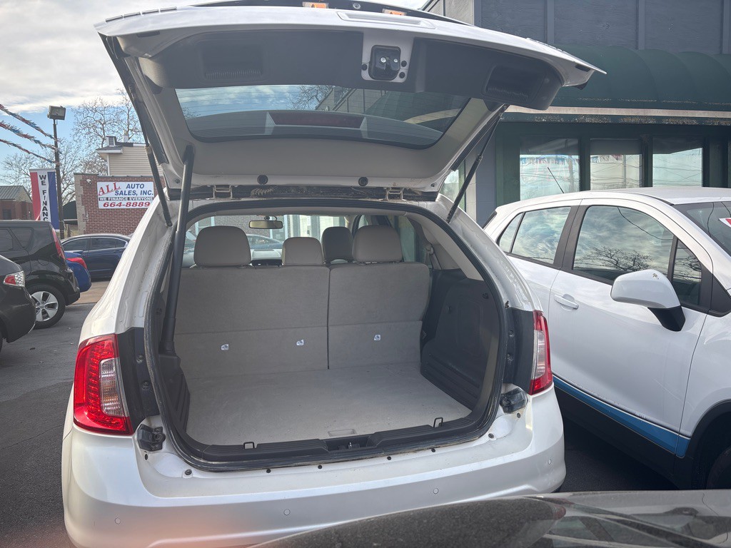 2011 Ford Edge Image 8