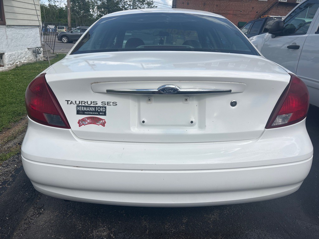 2003 Ford Taurus Image 5