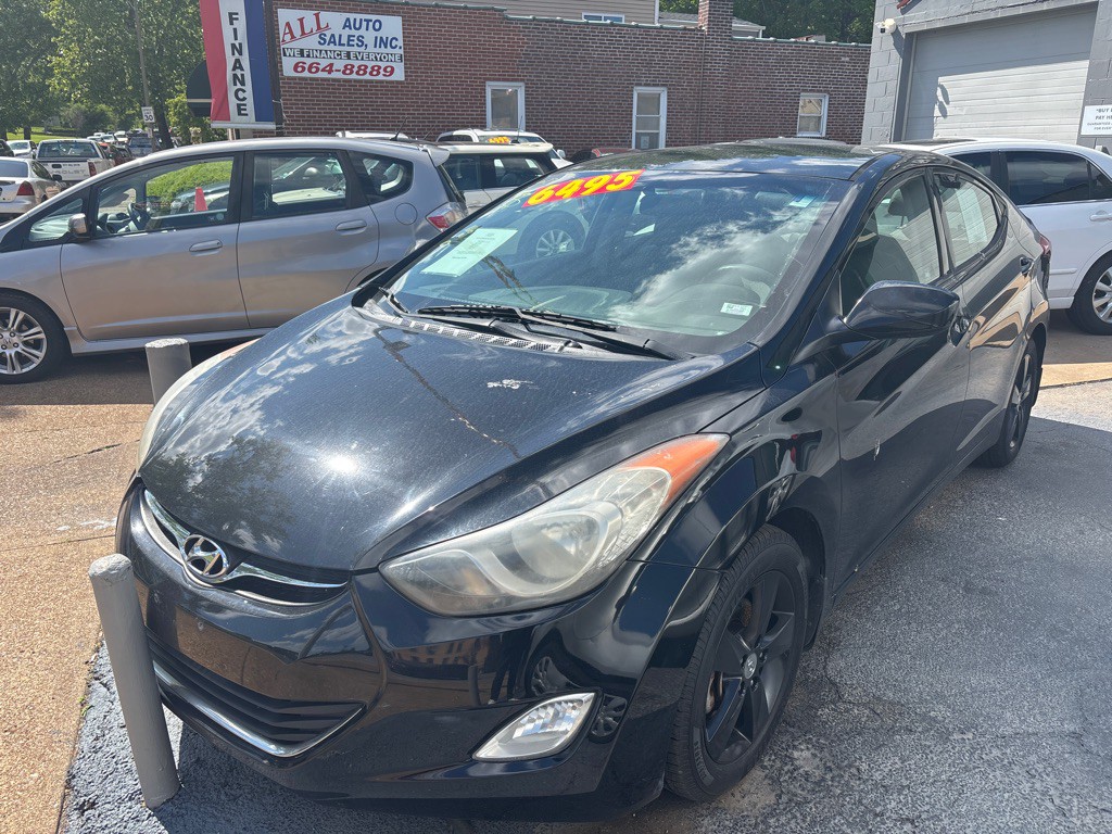 2013 Hyundai Elantra Image 3