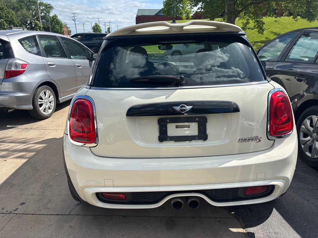 2015 MINI Cooper Image 5