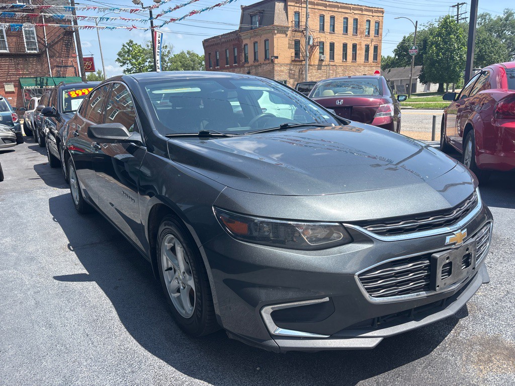 2017 Chevrolet Malibu Image 3